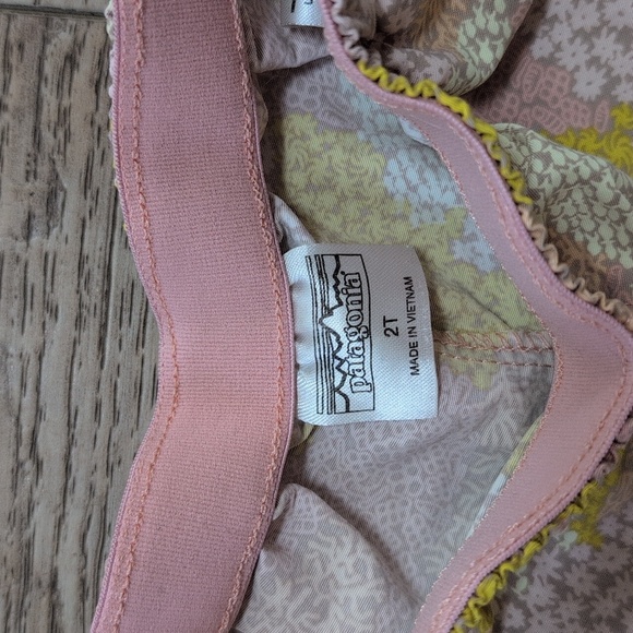 Patagonia Toddler Baggies, size 2T - Picture 2 of 3